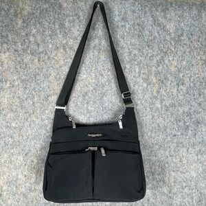 Baggallini Black Nylon Criss Cross Multi Pocket Crossbody Everyday Travel Bag